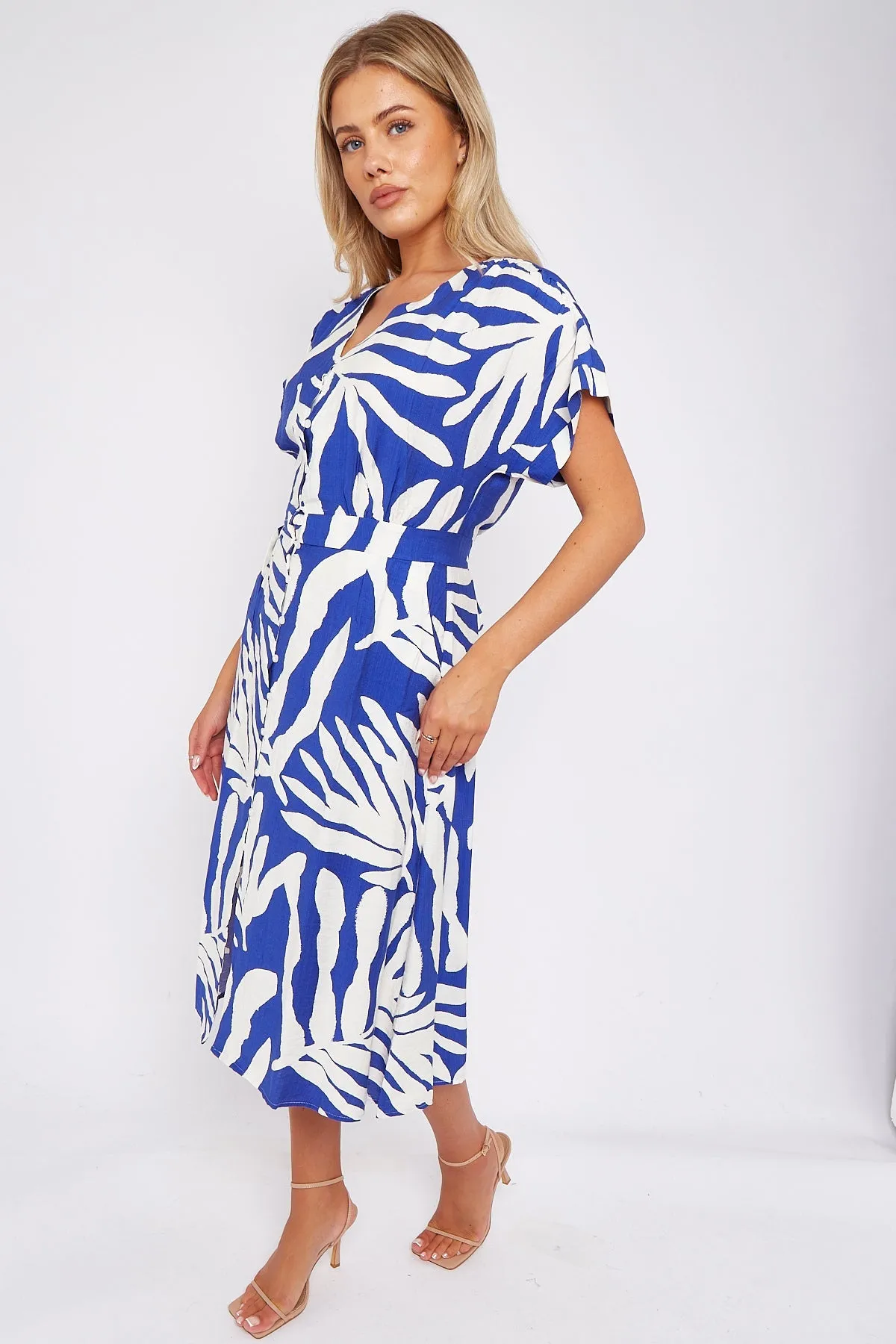 LOVE SUNSHINE Blue Leaf Print Short Sleeve V Neck Midi Dress